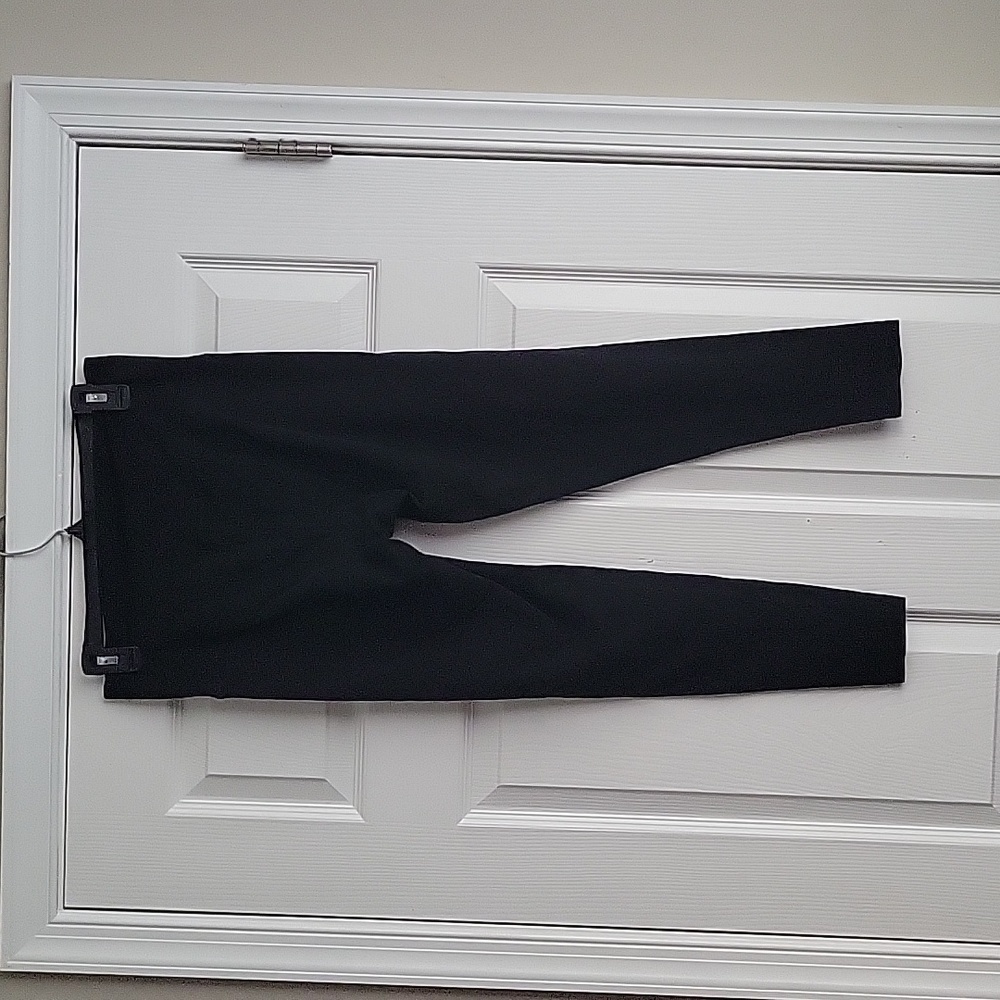 Maternity Cropped Pants - Picture 6 of 11
